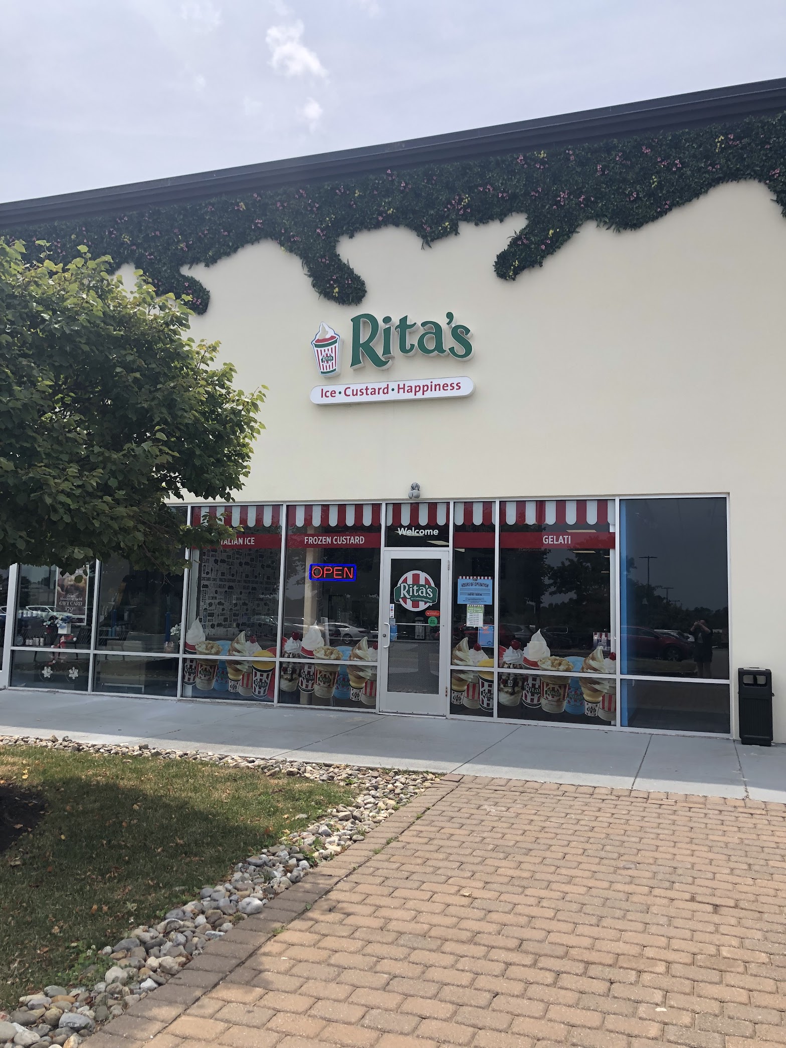 Rita's Italian Ice & Frozen Custard photo