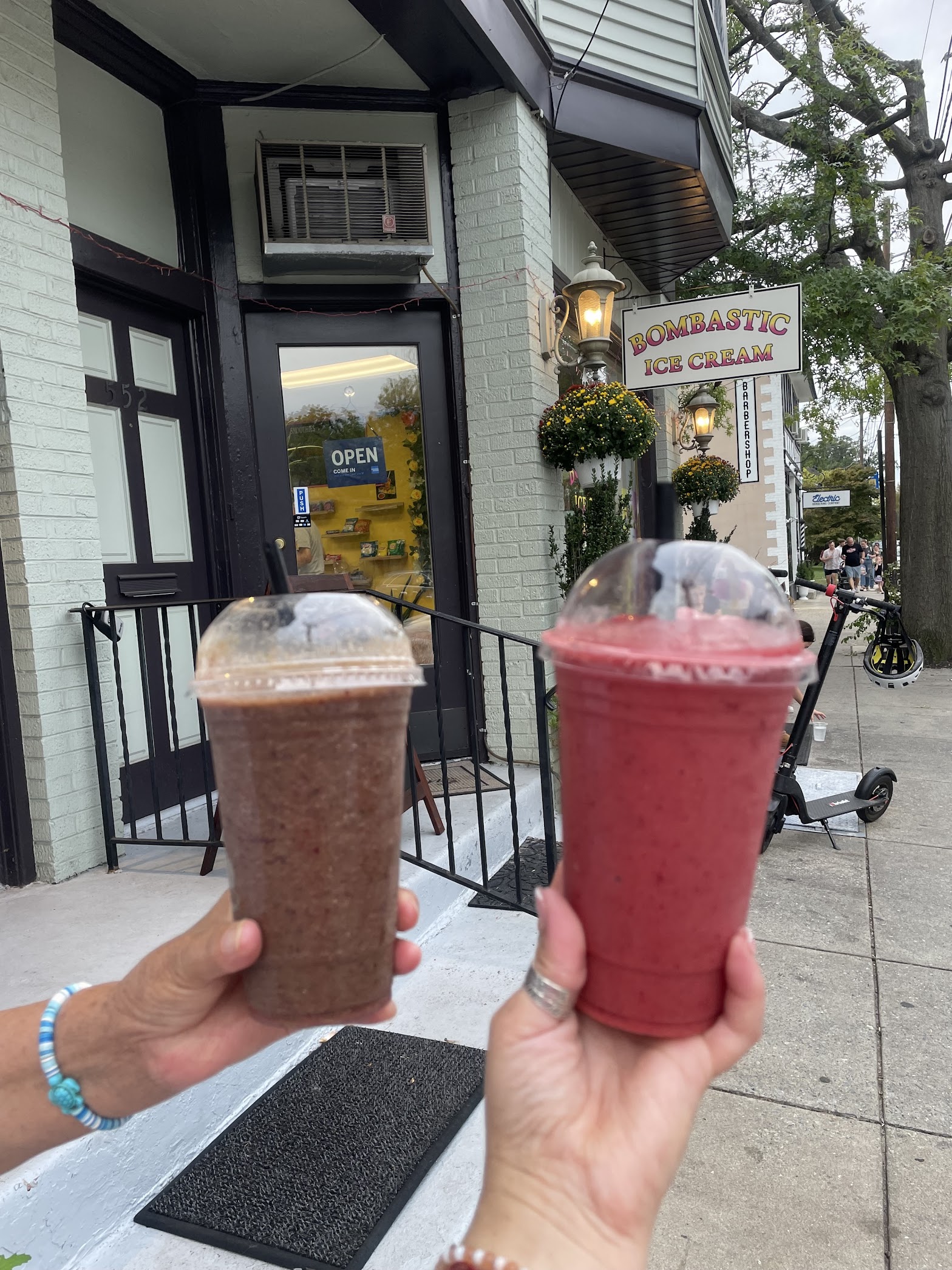 Ice cream & water ice shop photo