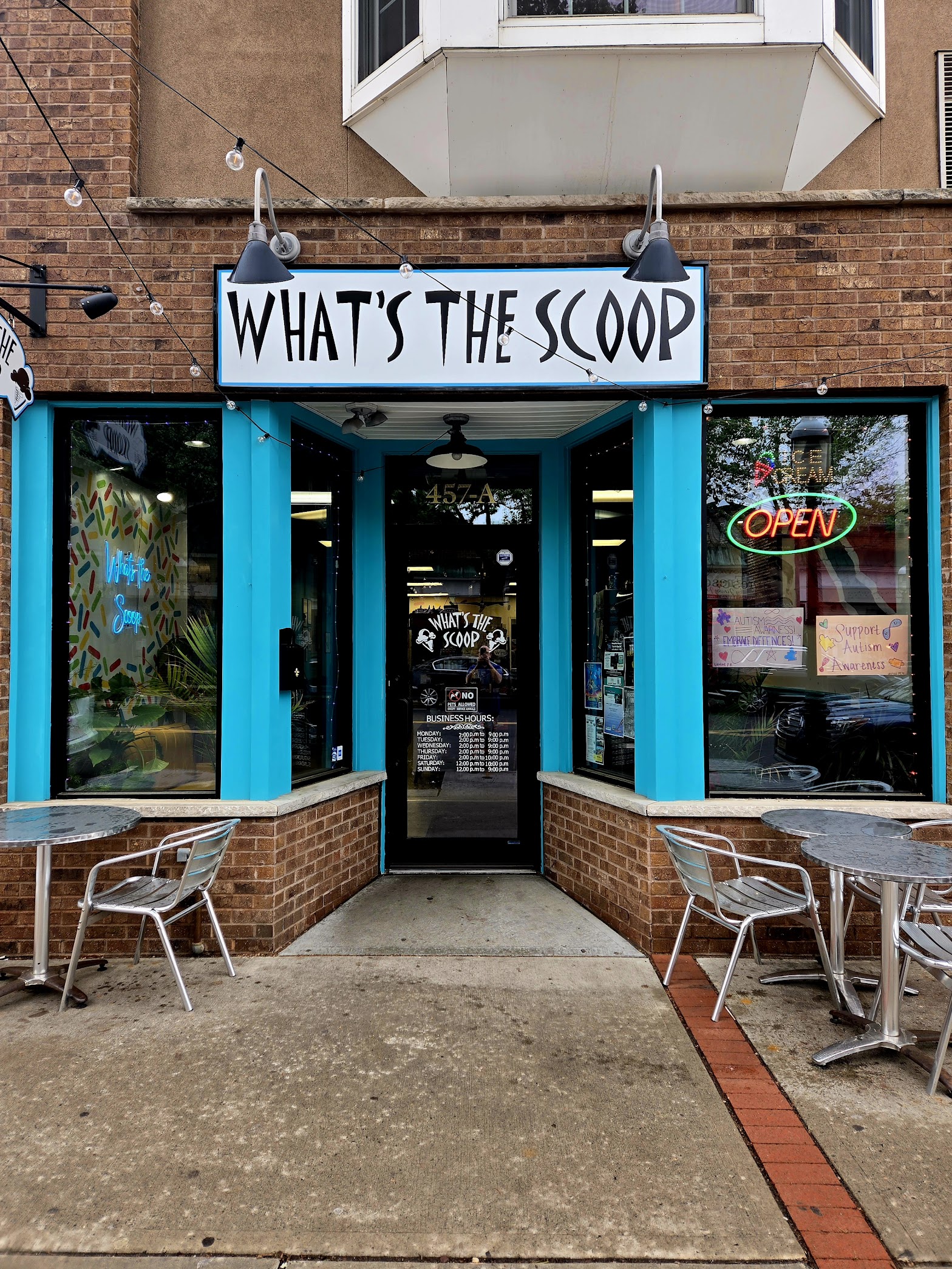 What's the Scoop
