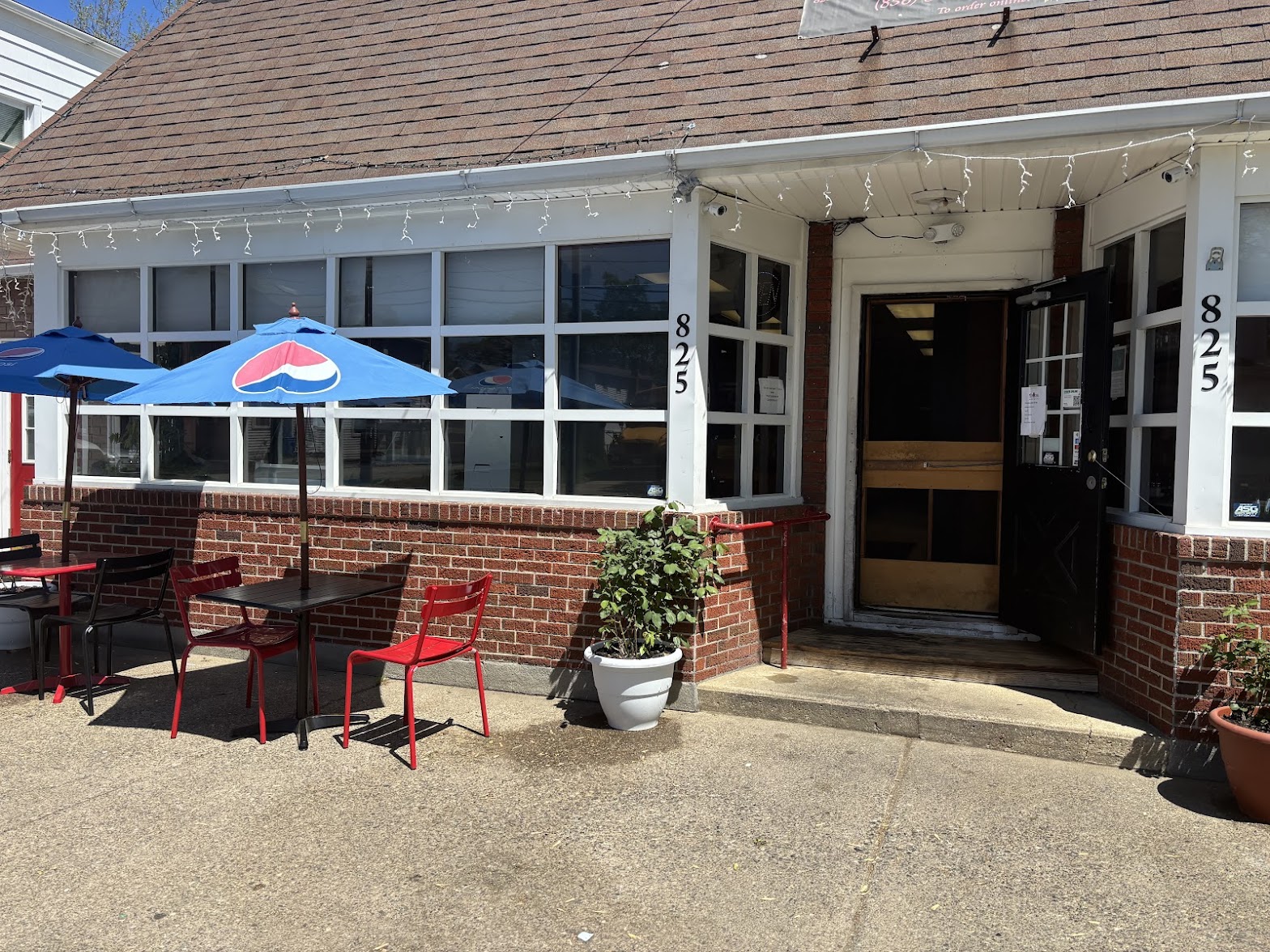 Picasso's Pizzeria & Icecream