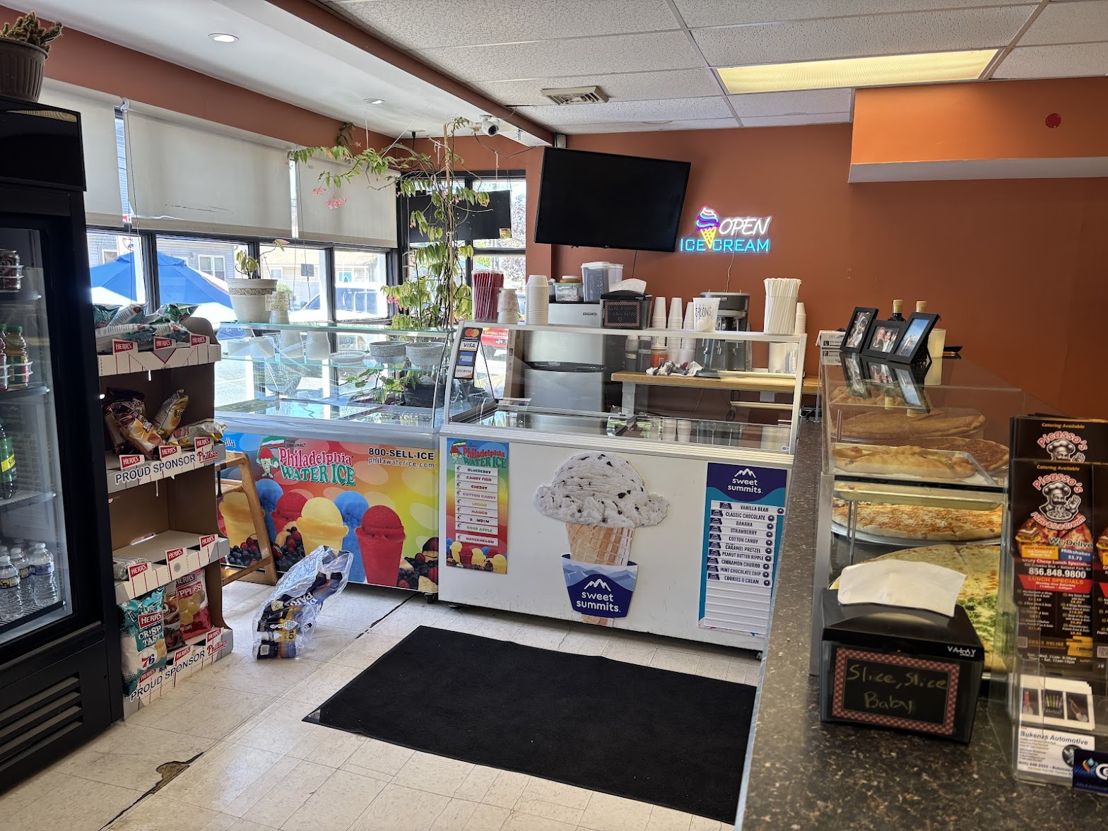 Picasso's Pizzeria & Icecream photo