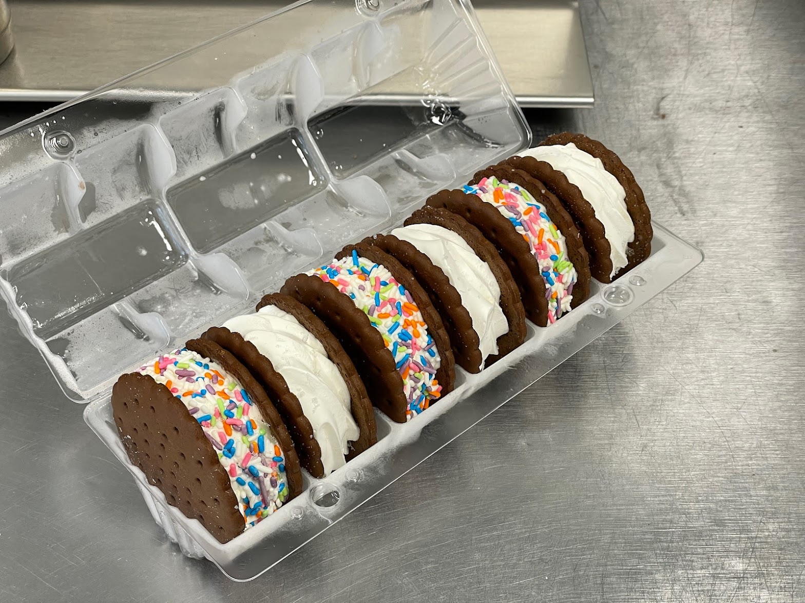 Twist Ice Cream Shop photo