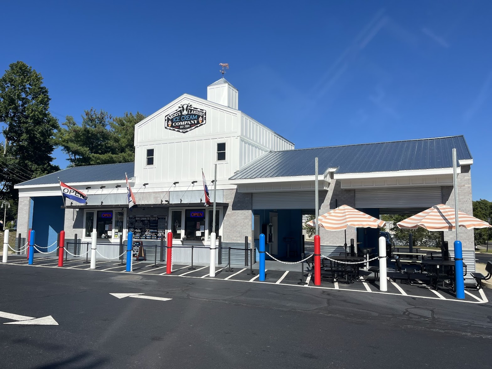 Moo's Landing Ice Cream Company photo