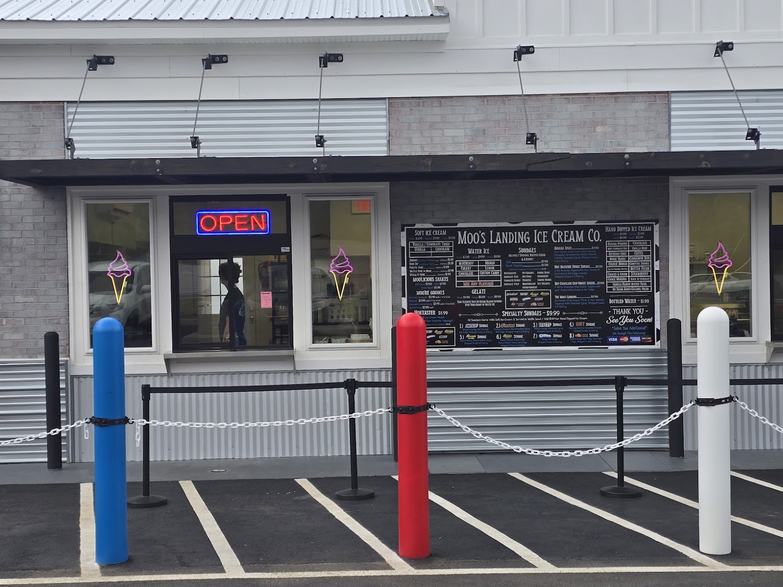 Moo's Landing Ice Cream Company photo