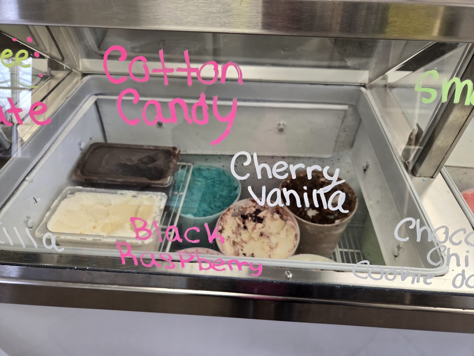 Off The Rails Handcrafted Ice Cream & Shakes photo