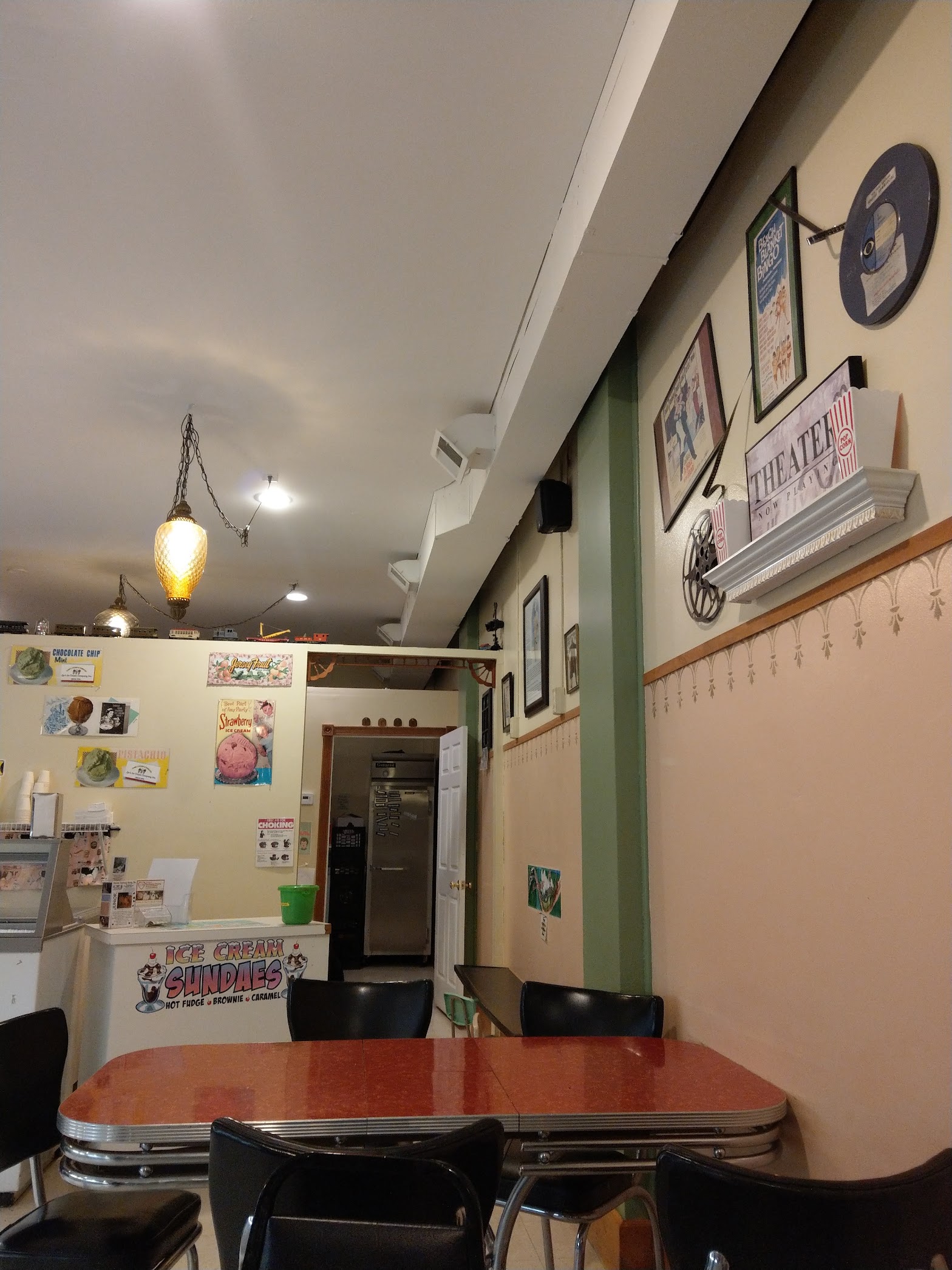Leo's Ice Cream Company photo