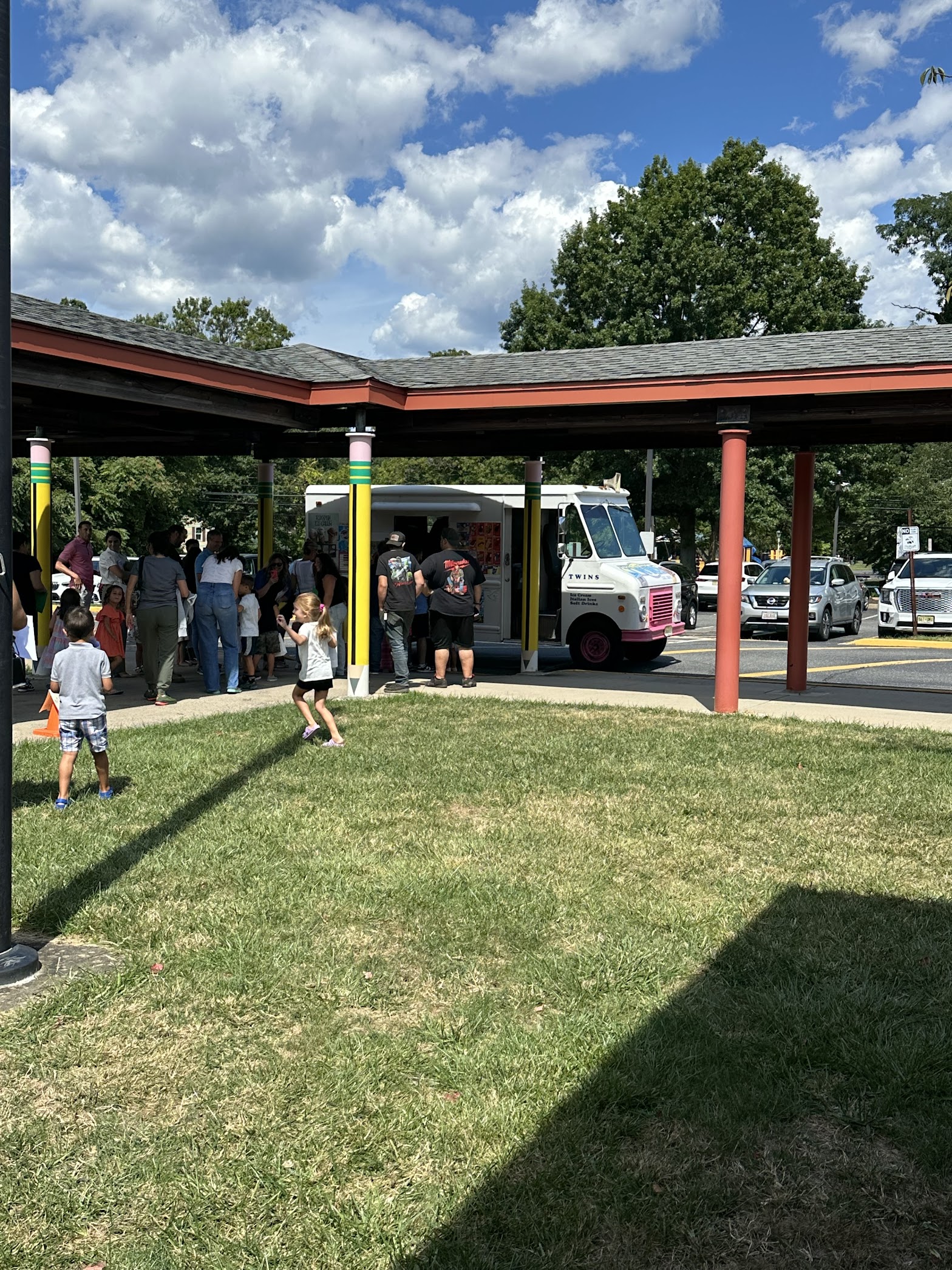 Twins ice cream truck photo