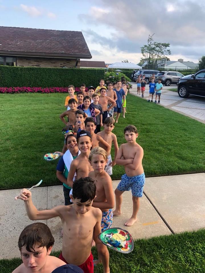 Twins ice cream truck photo