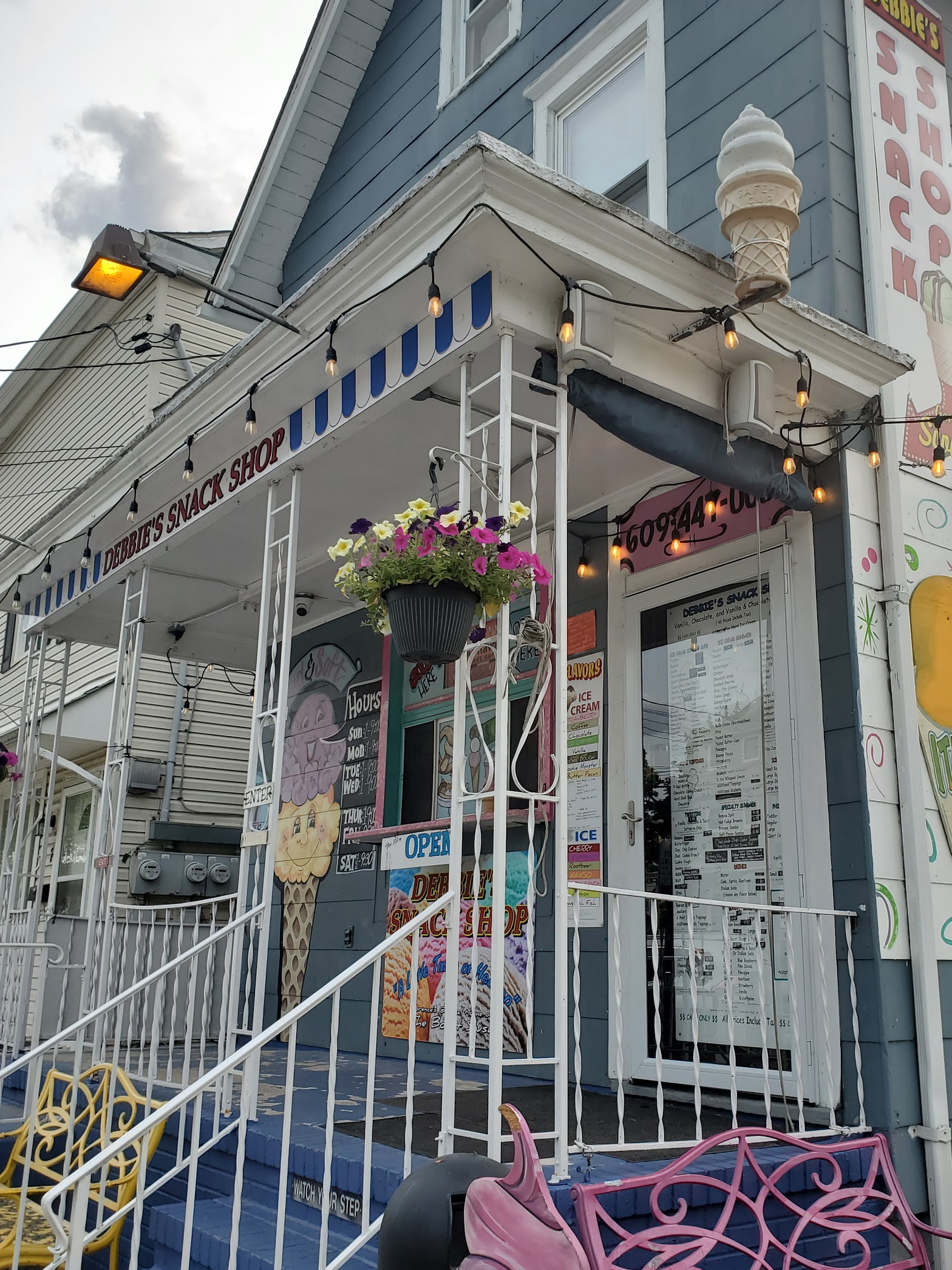 Debbie's Snack Shop photo