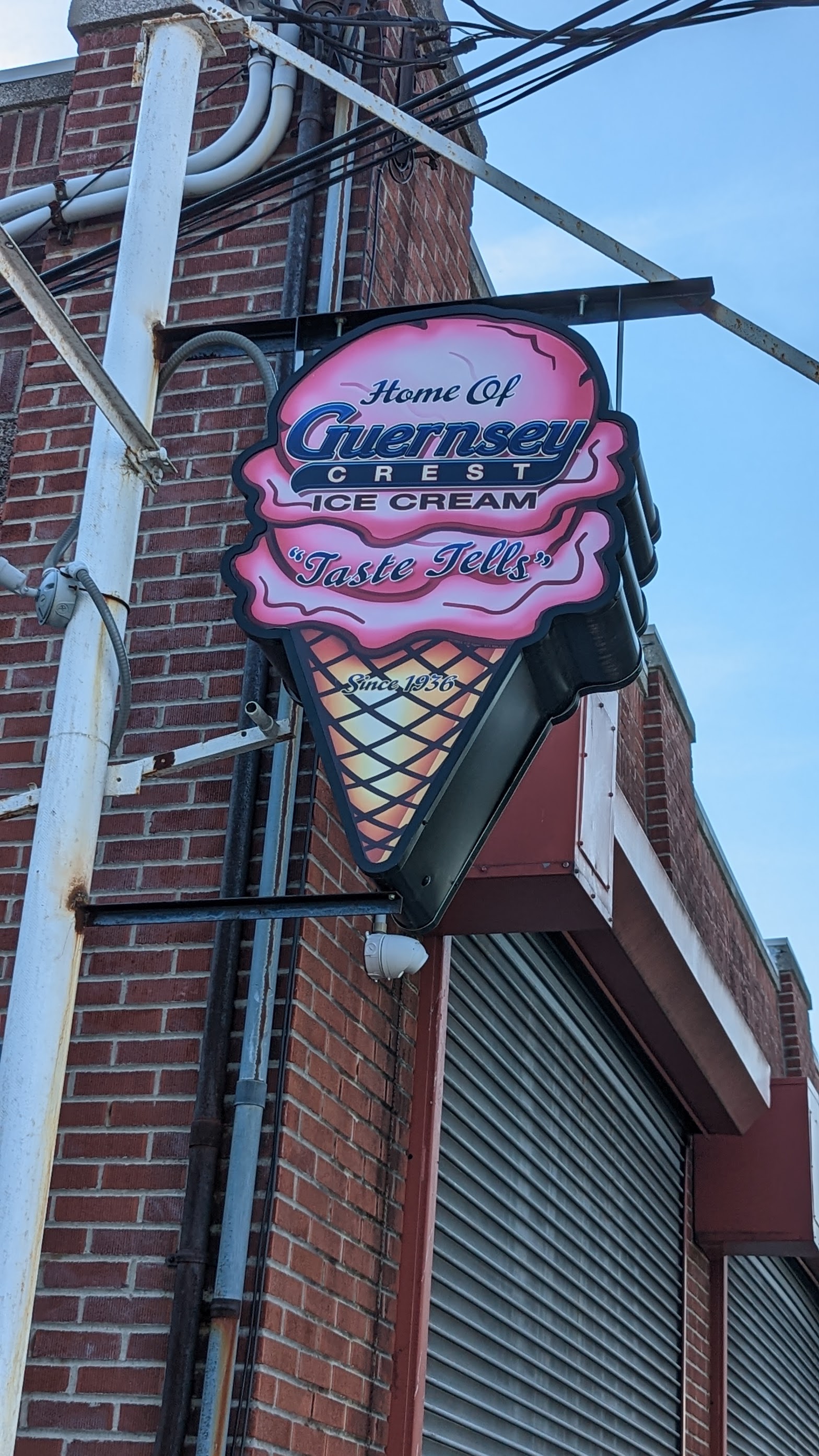 Guernsey Crest Ice Cream Co photo