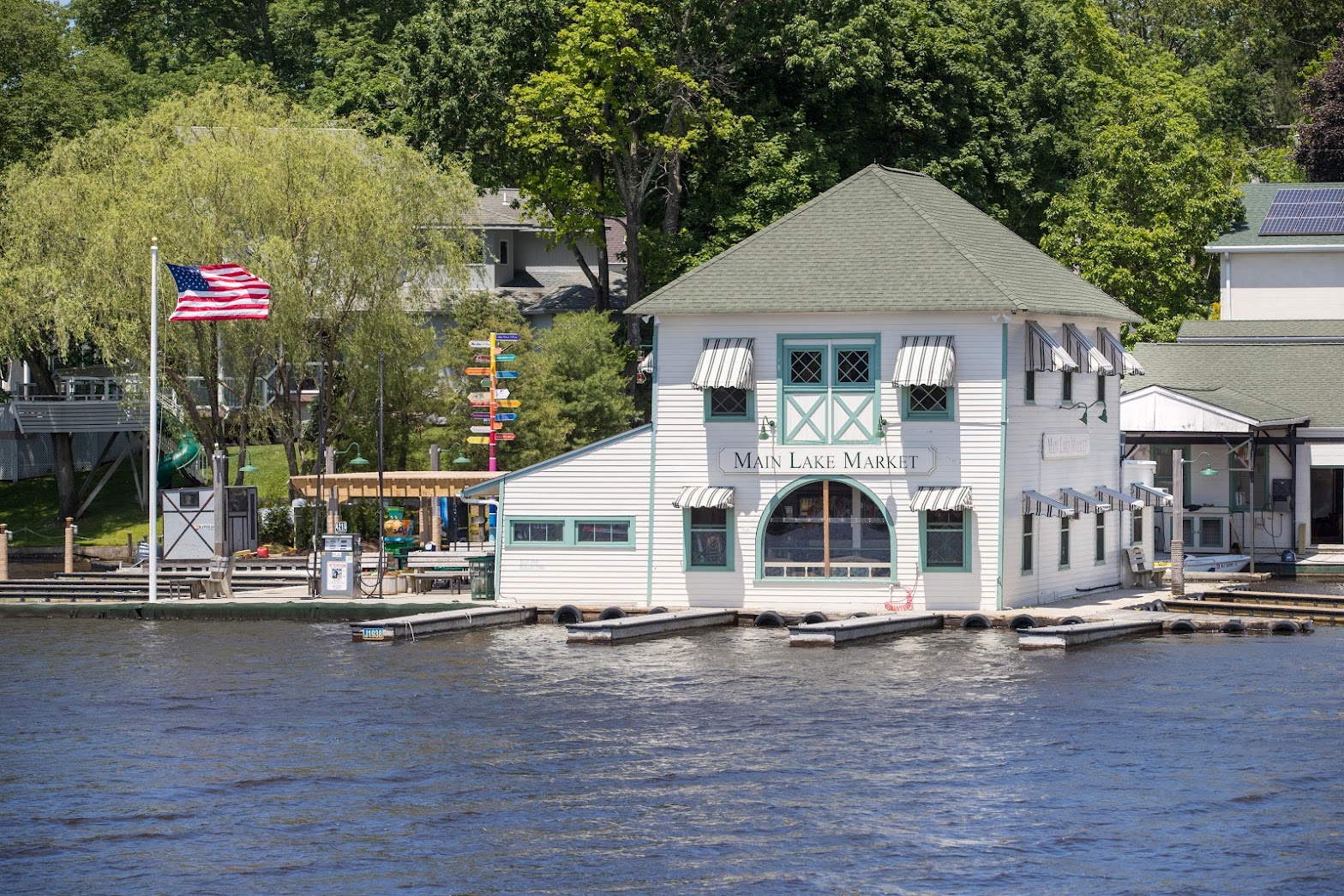 Main Lake Market photo