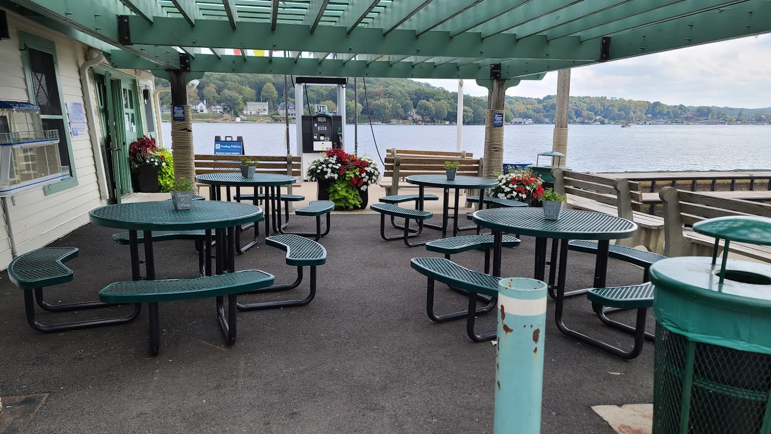Main Lake Market photo
