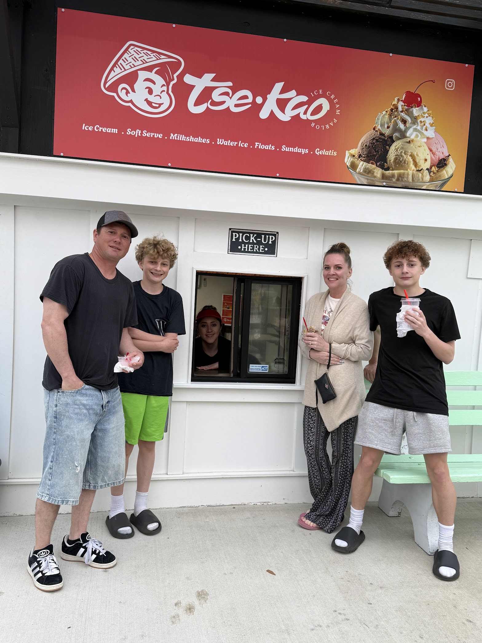 TSE-KAO Ice Cream Parlor photo
