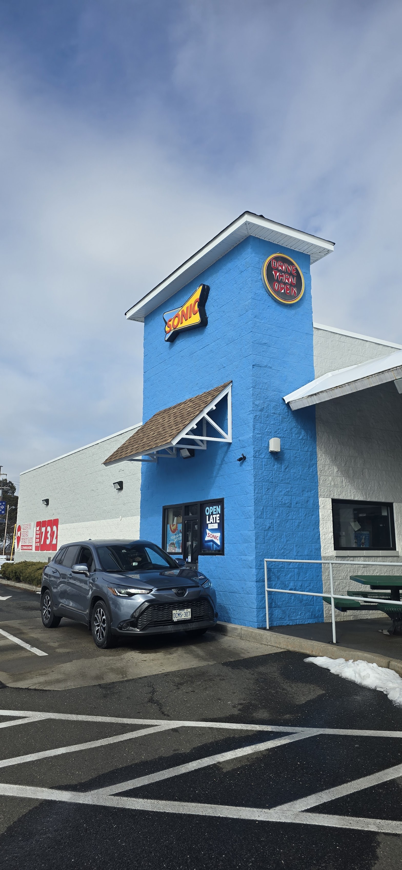 Sonic Drive-In photo