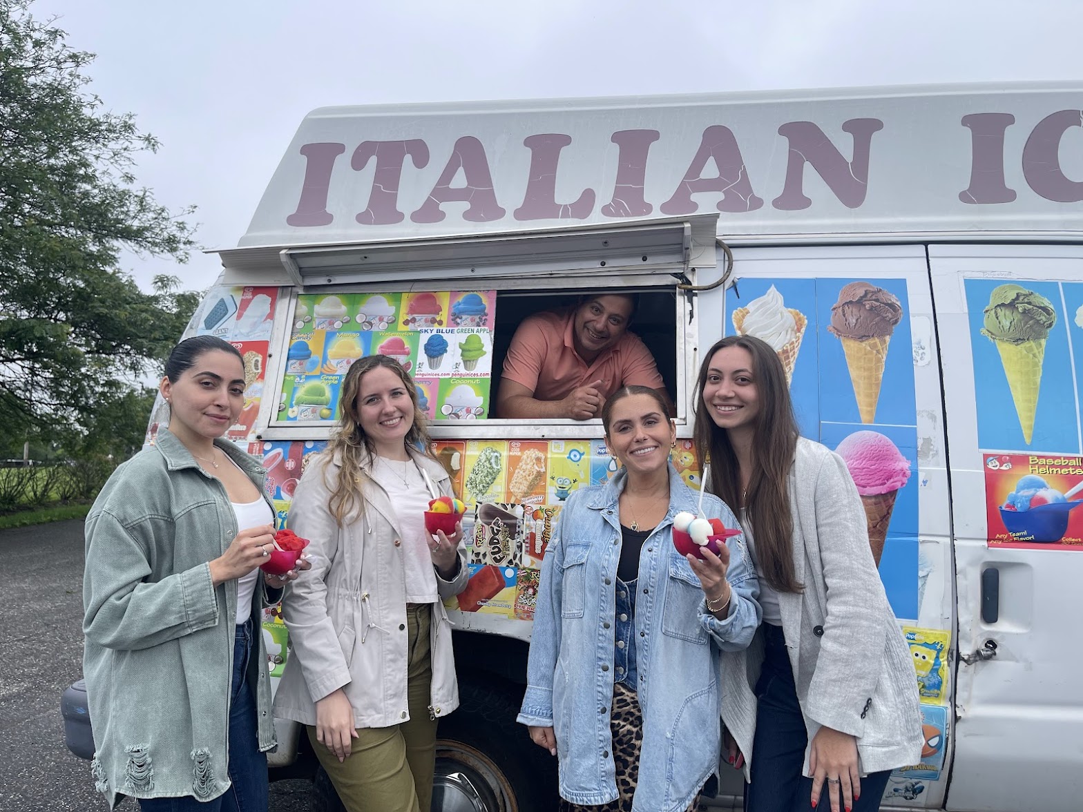 4 Girls Ice Cream Truck