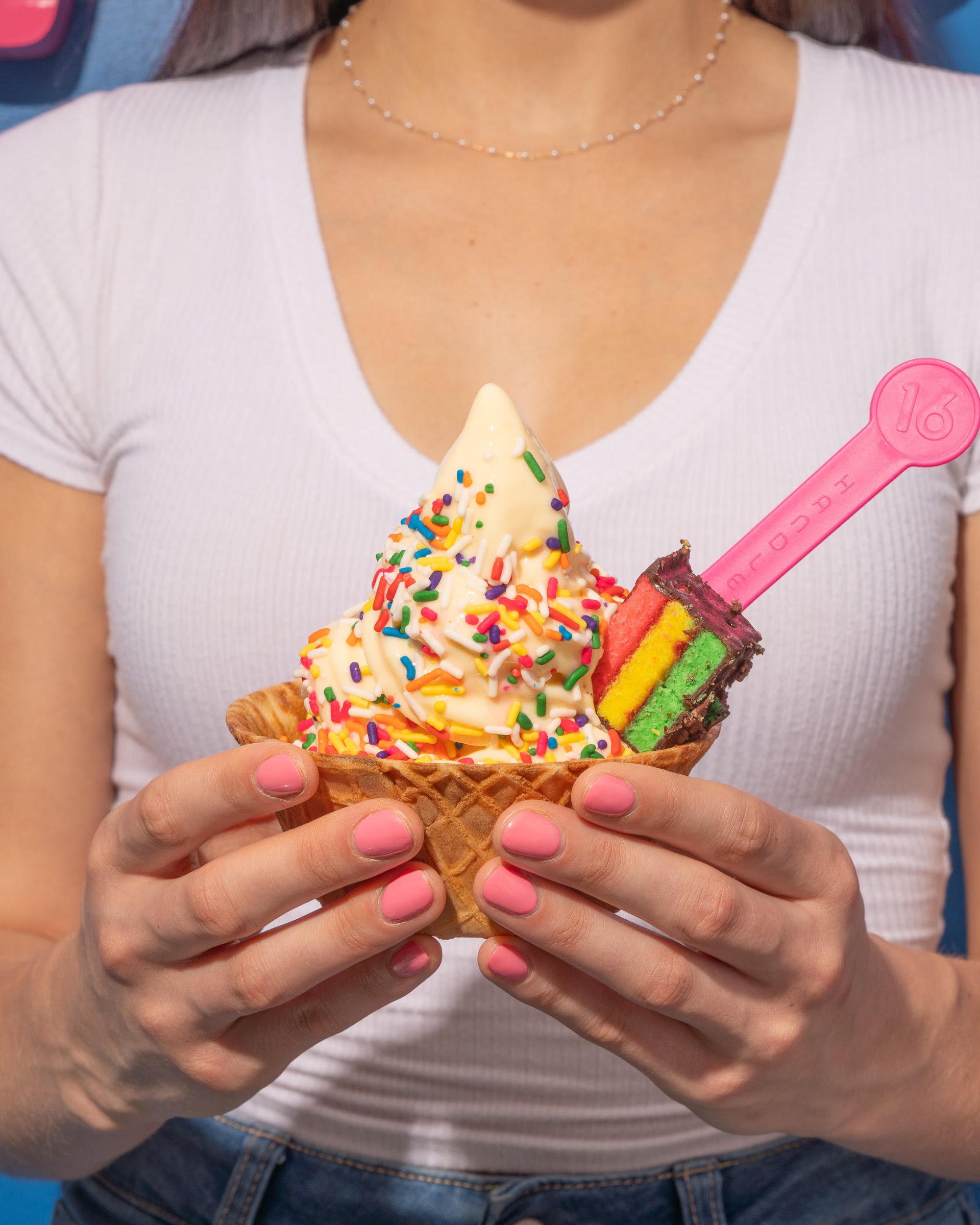 16 Handles photo