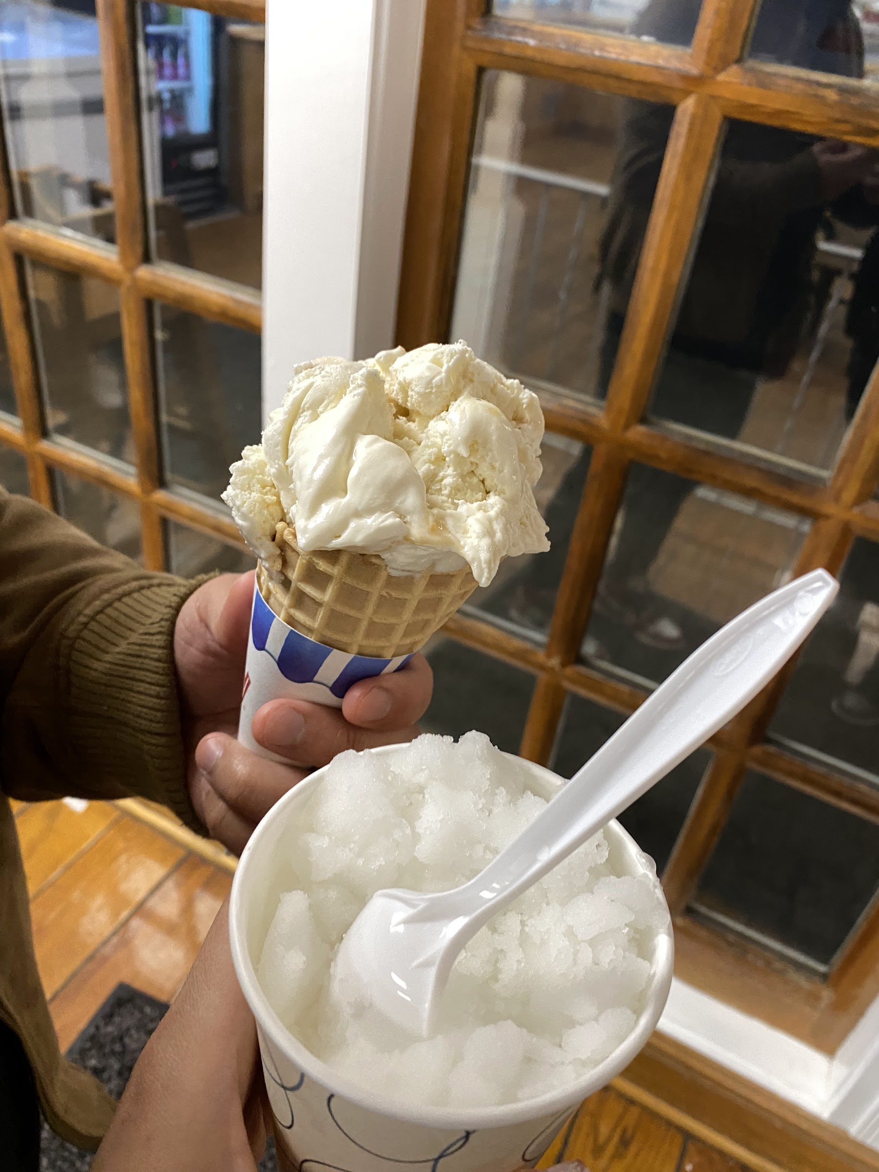 Scoops Ice Creamery photo