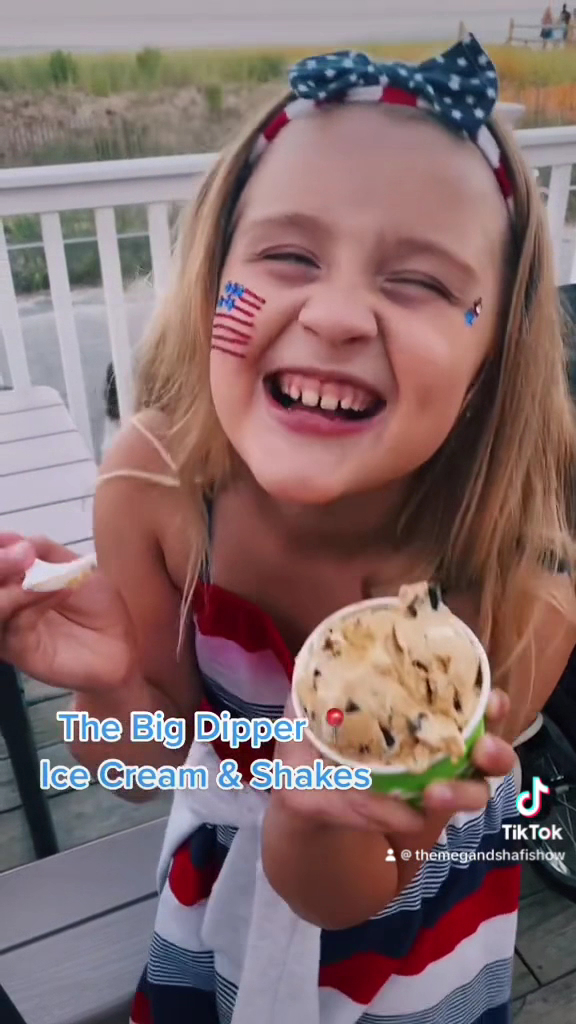 The Big Dipper Ice Cream & Shakes photo