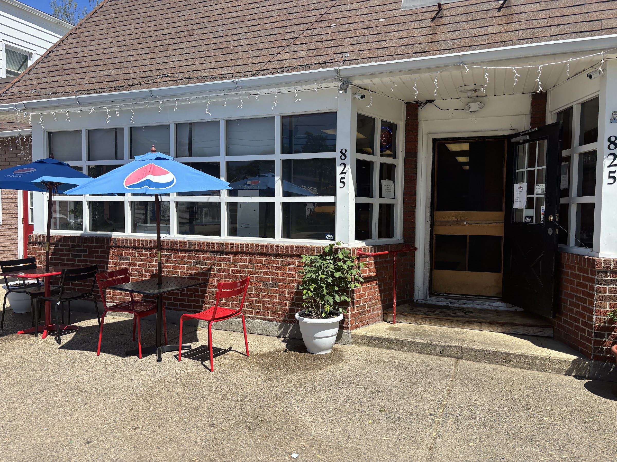 Picasso's Pizzeria & Icecream photo