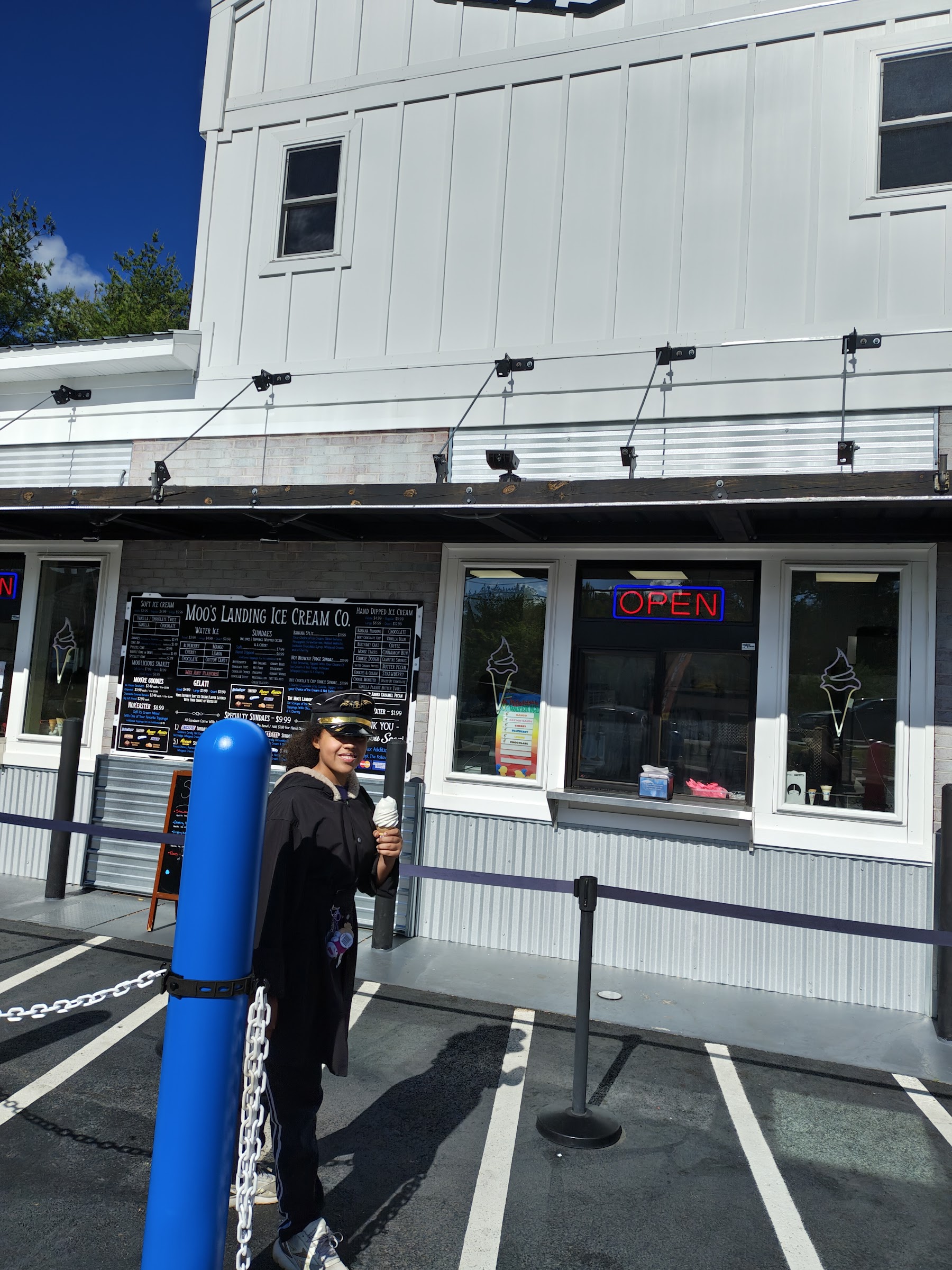 Moo's Landing Ice Cream Company photo