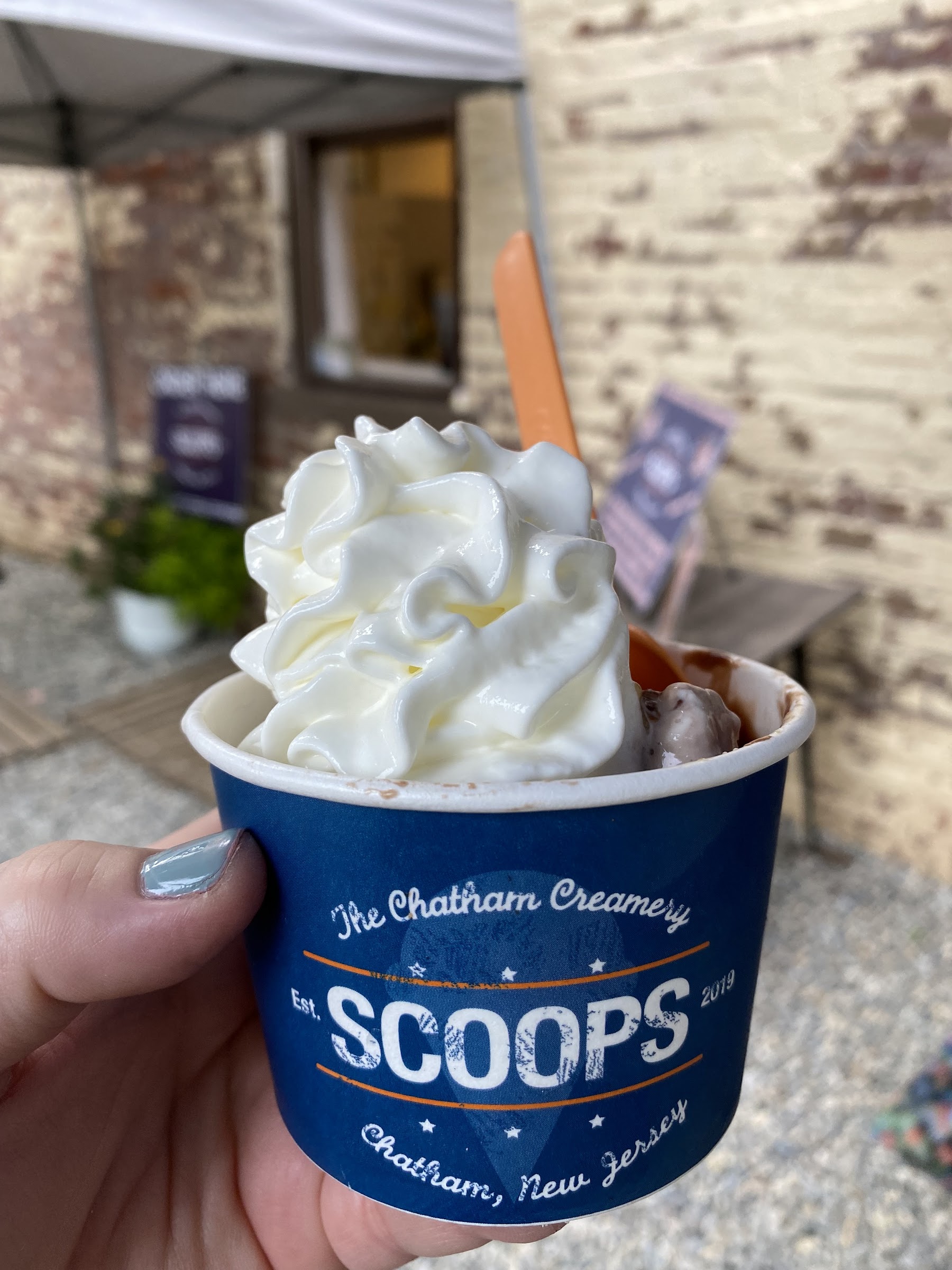 Scoops