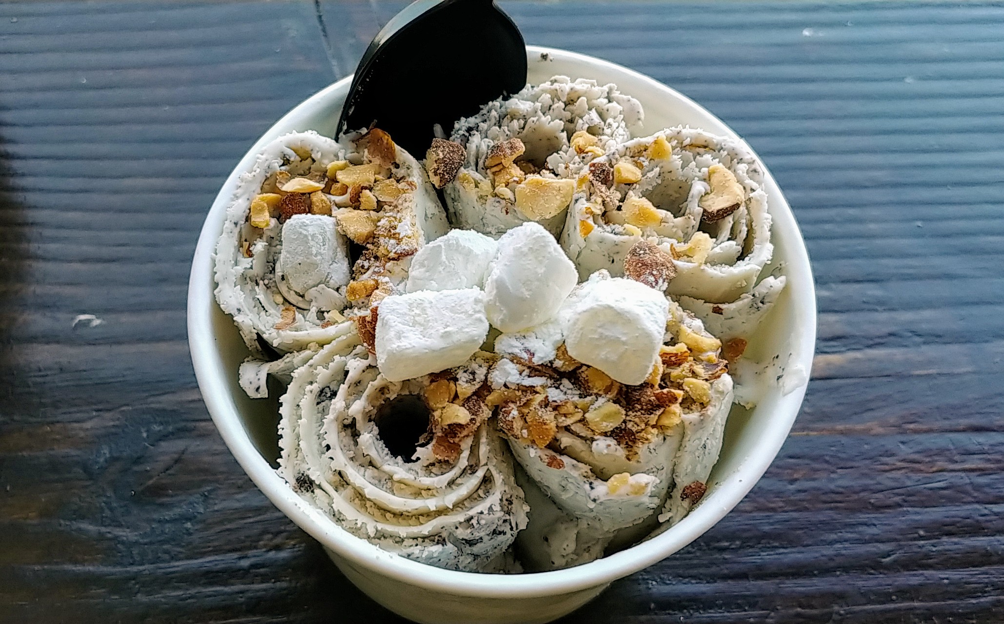 JINN Ice Cream Rolls