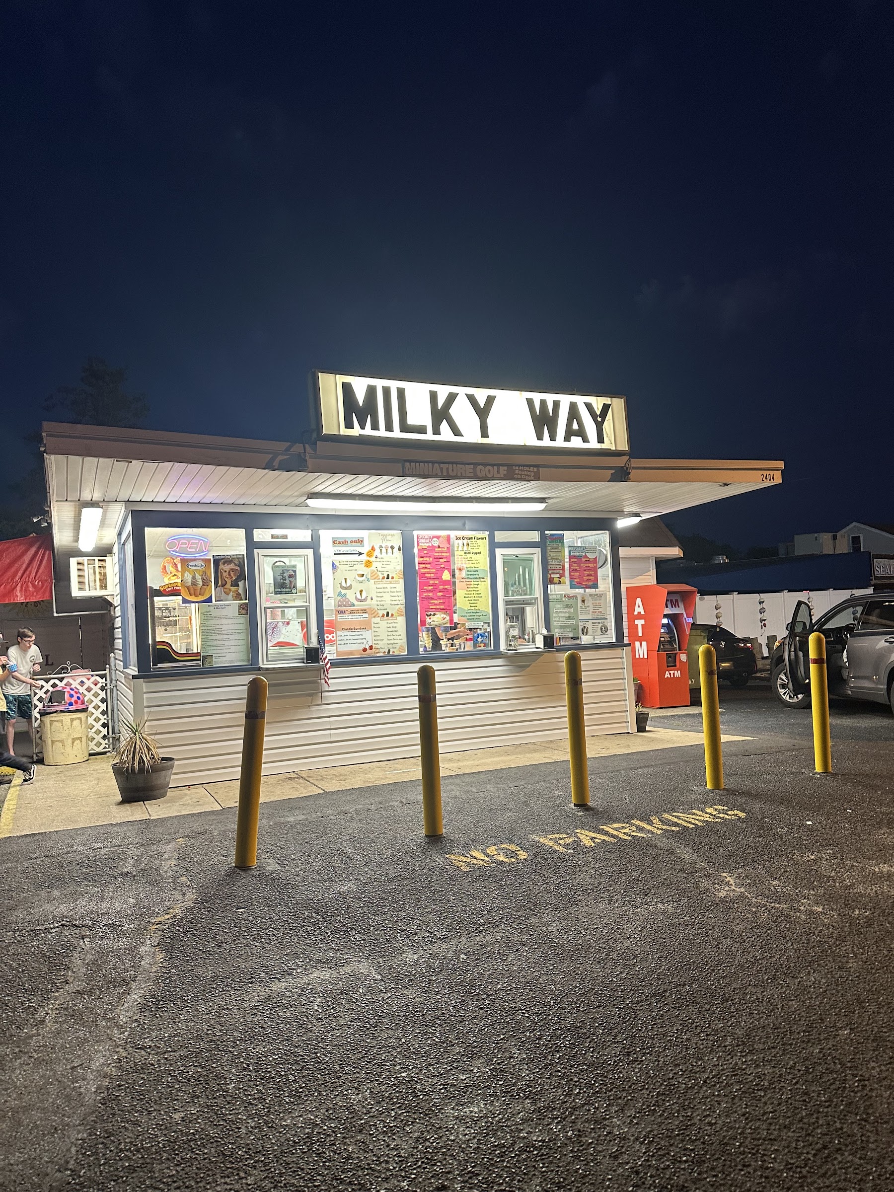 Milky Way Ice Cream & Mini Golf photo