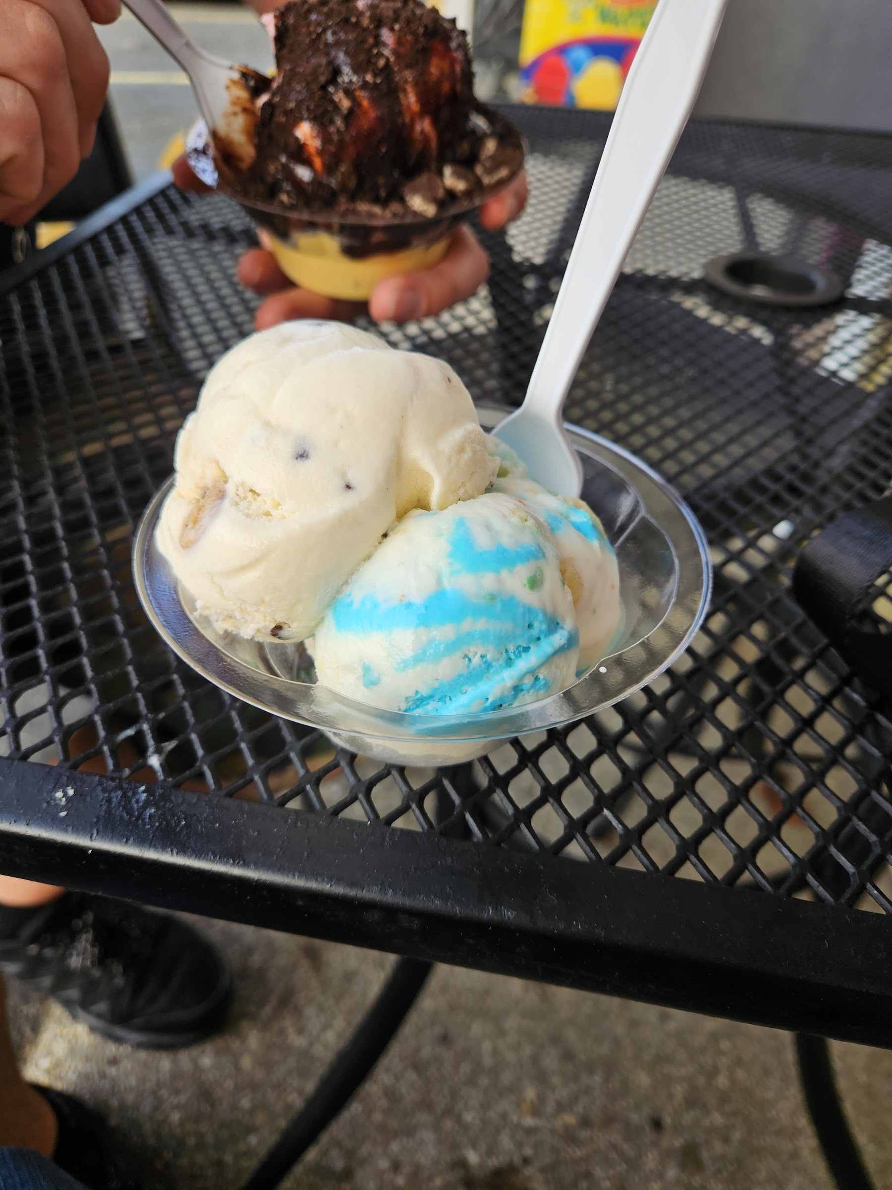 Scoops on Sunset photo