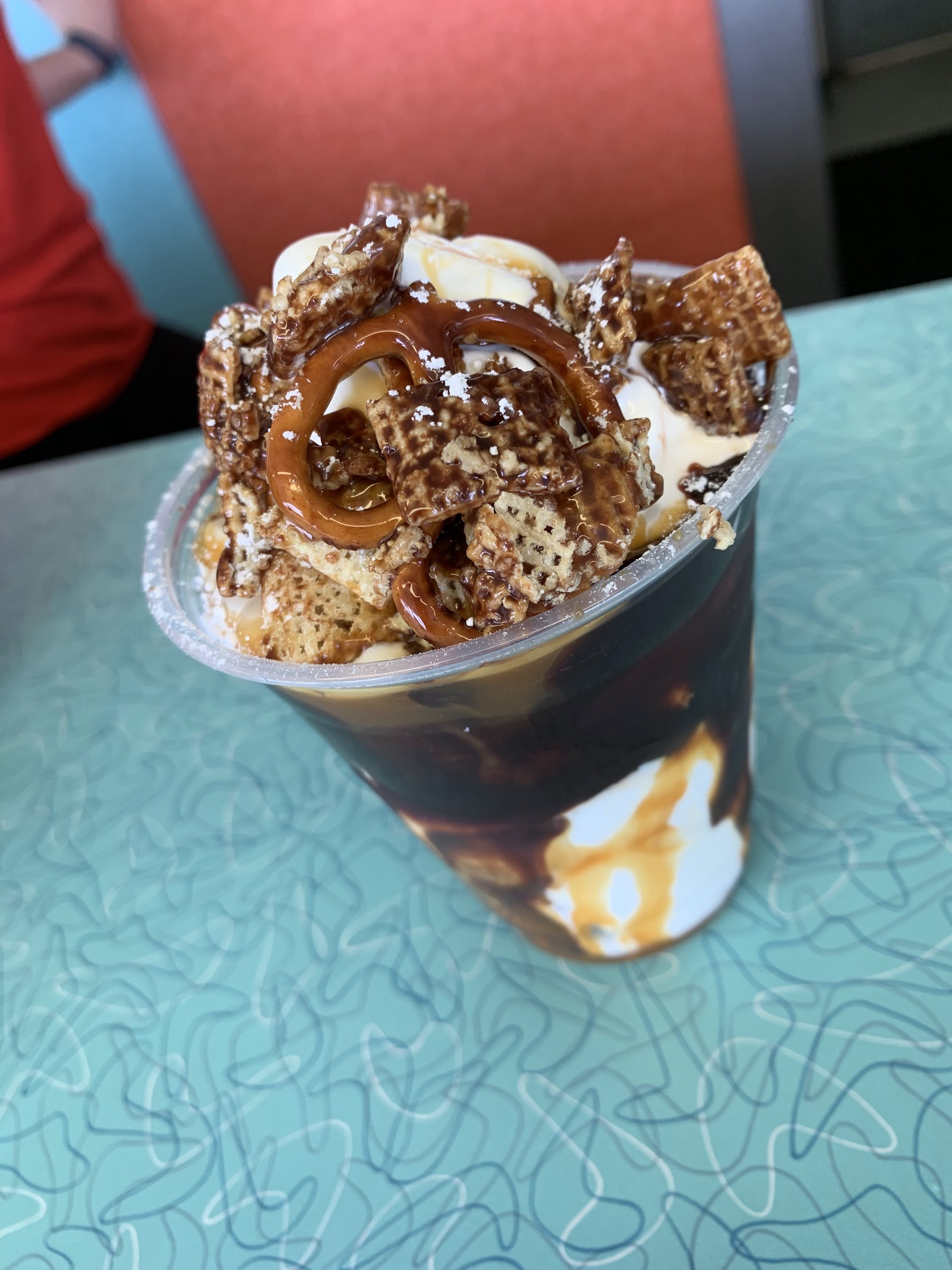 White Dotte Dairy Bar