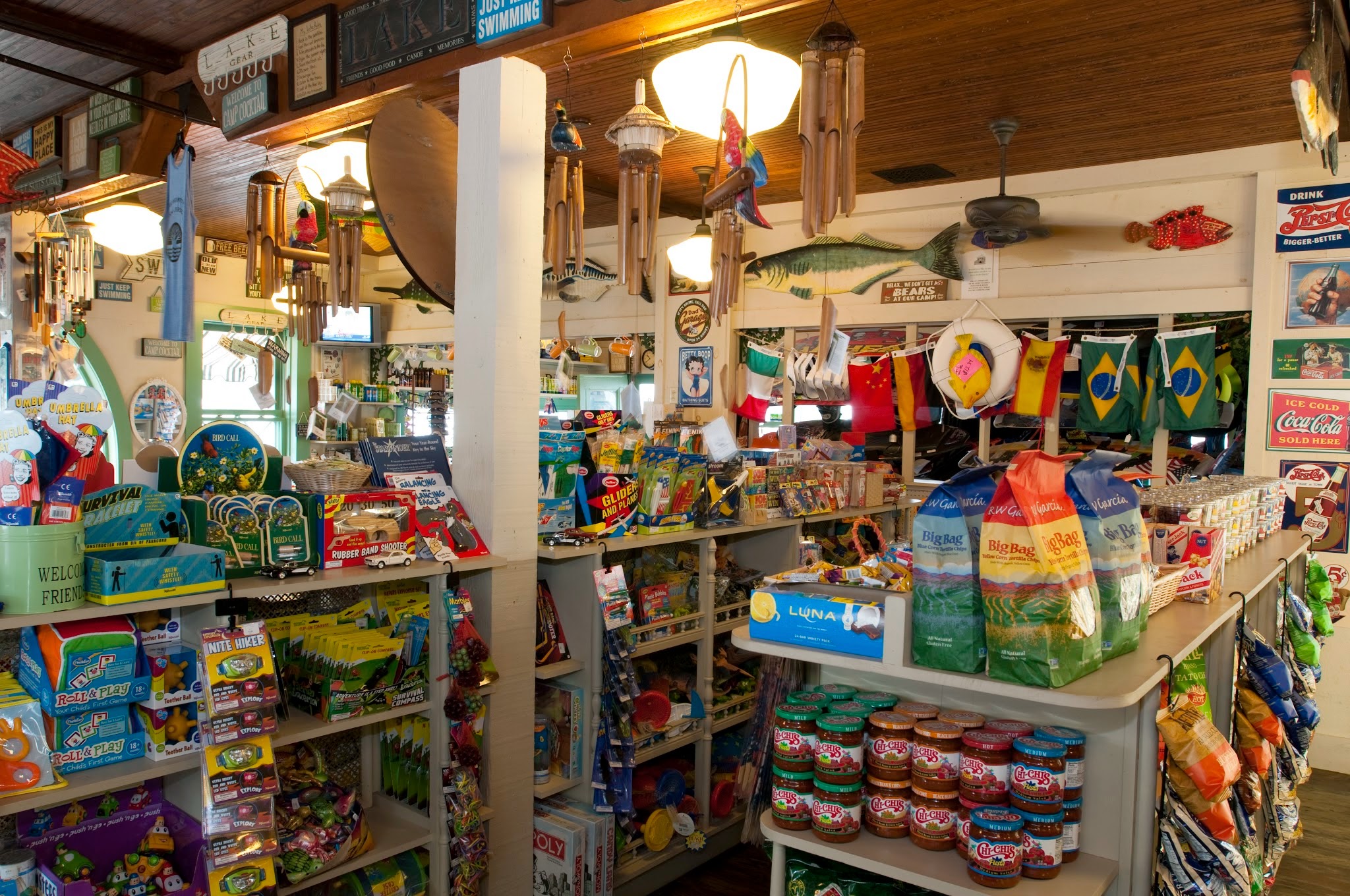 Main Lake Market photo