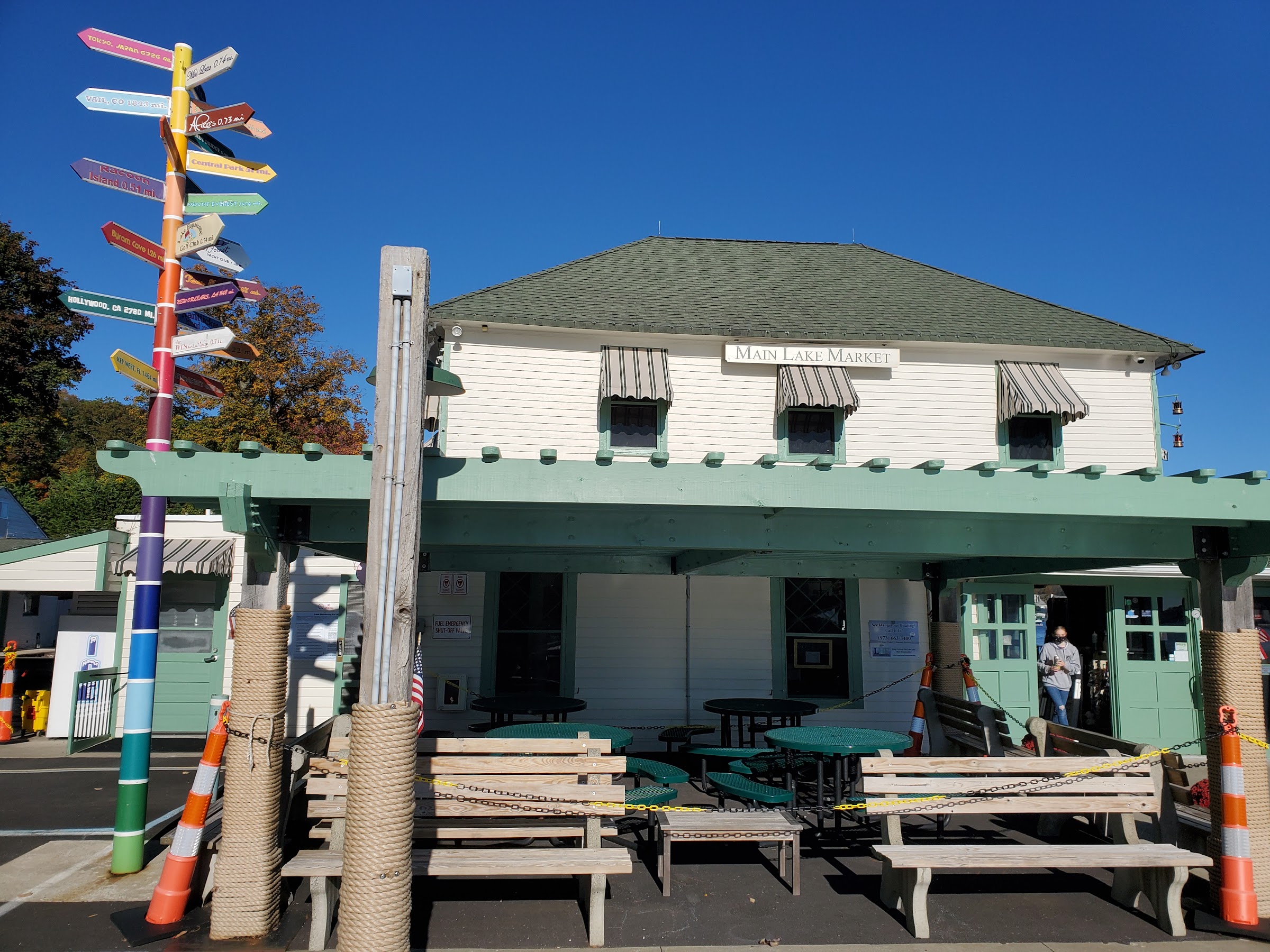 Main Lake Market photo