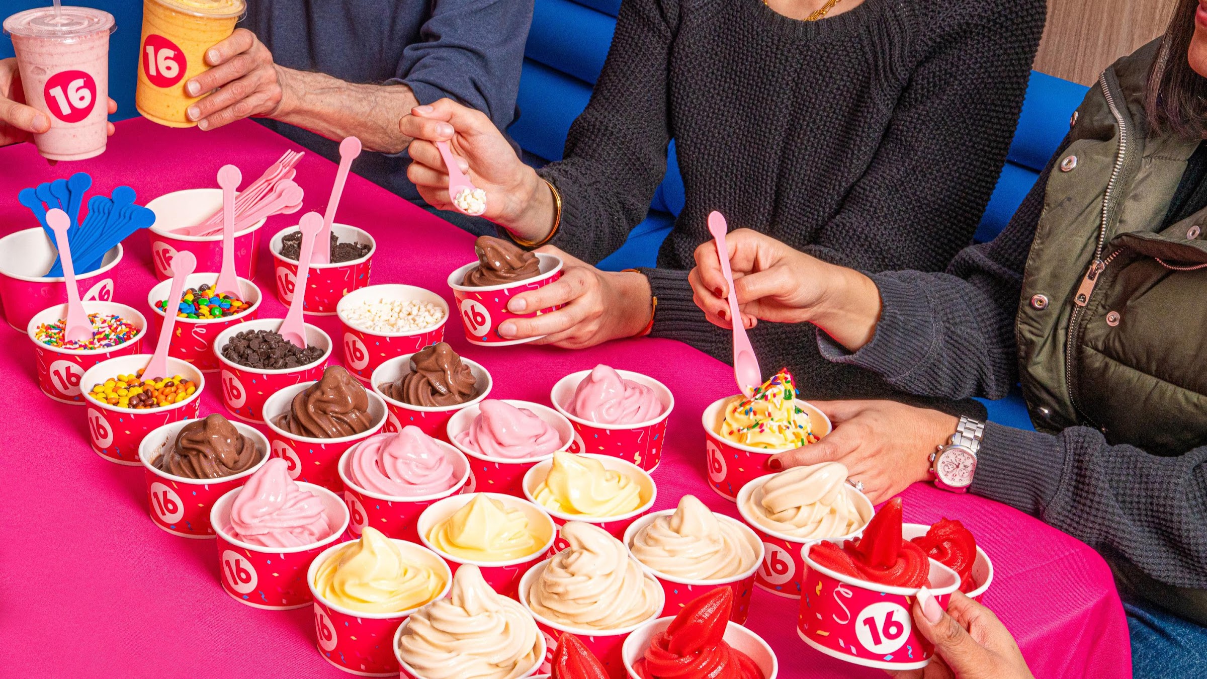 16 Handles photo