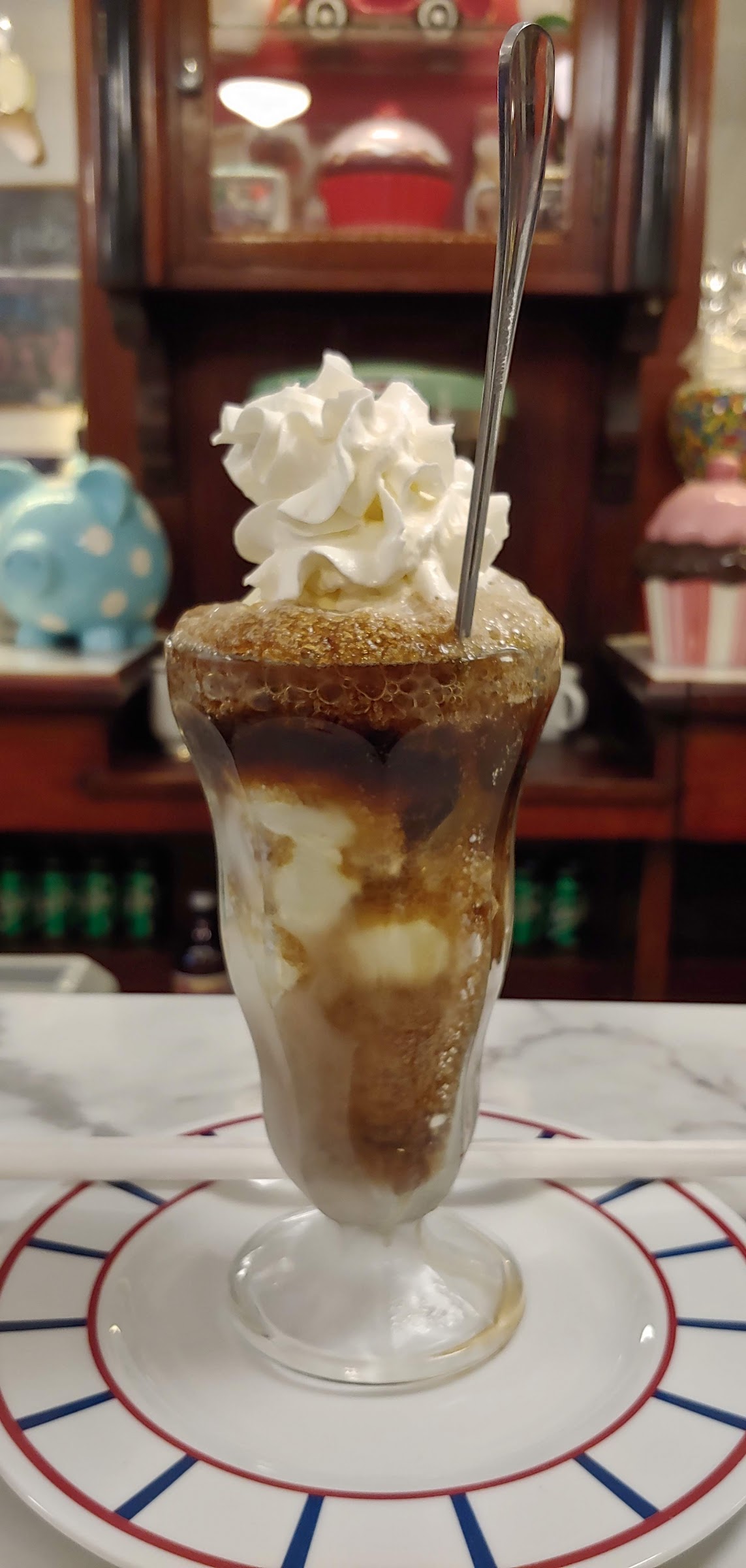 Hinlickity’s Ice Cream Parlor
