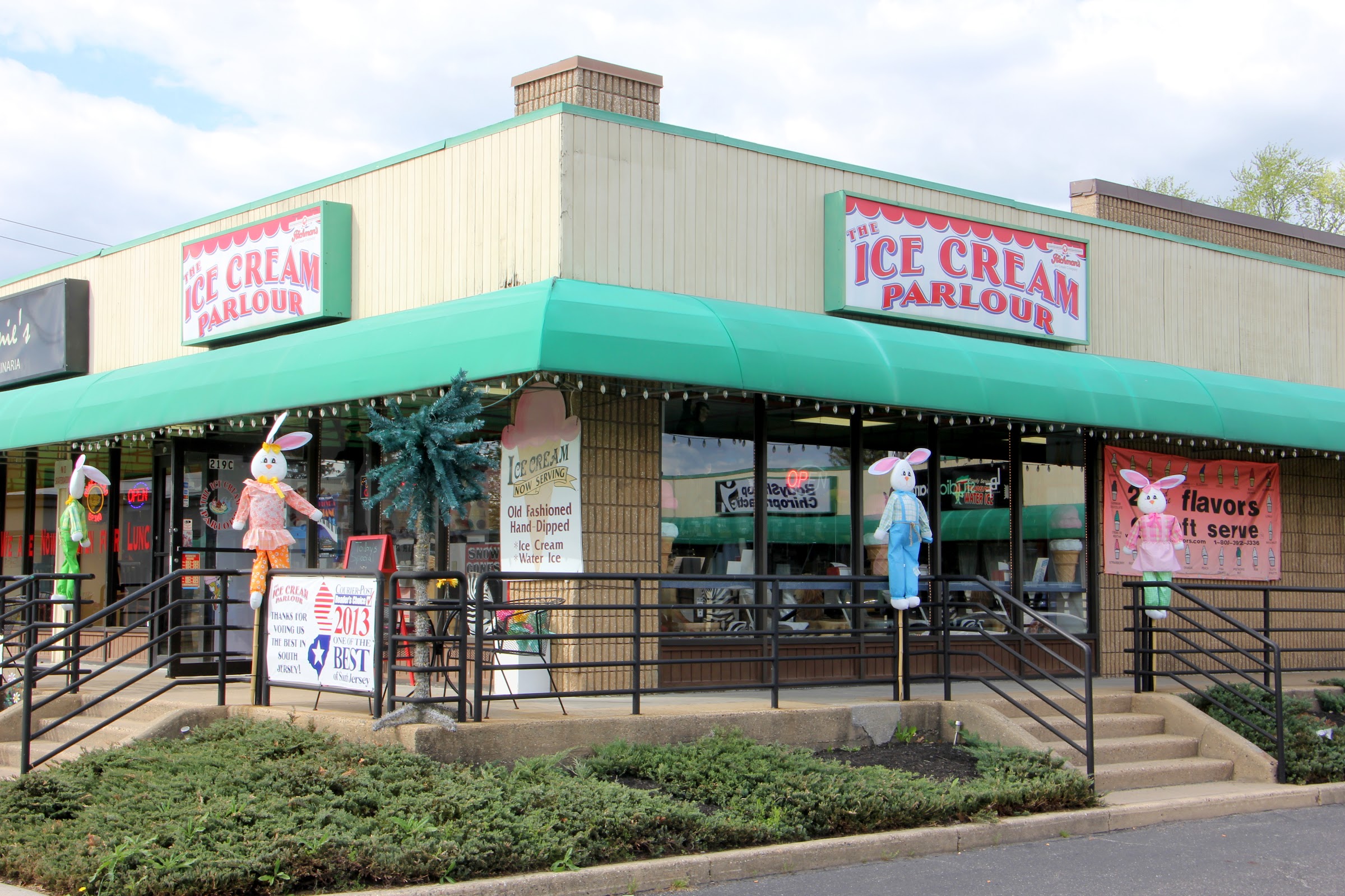 Ice Cream Parlour photo