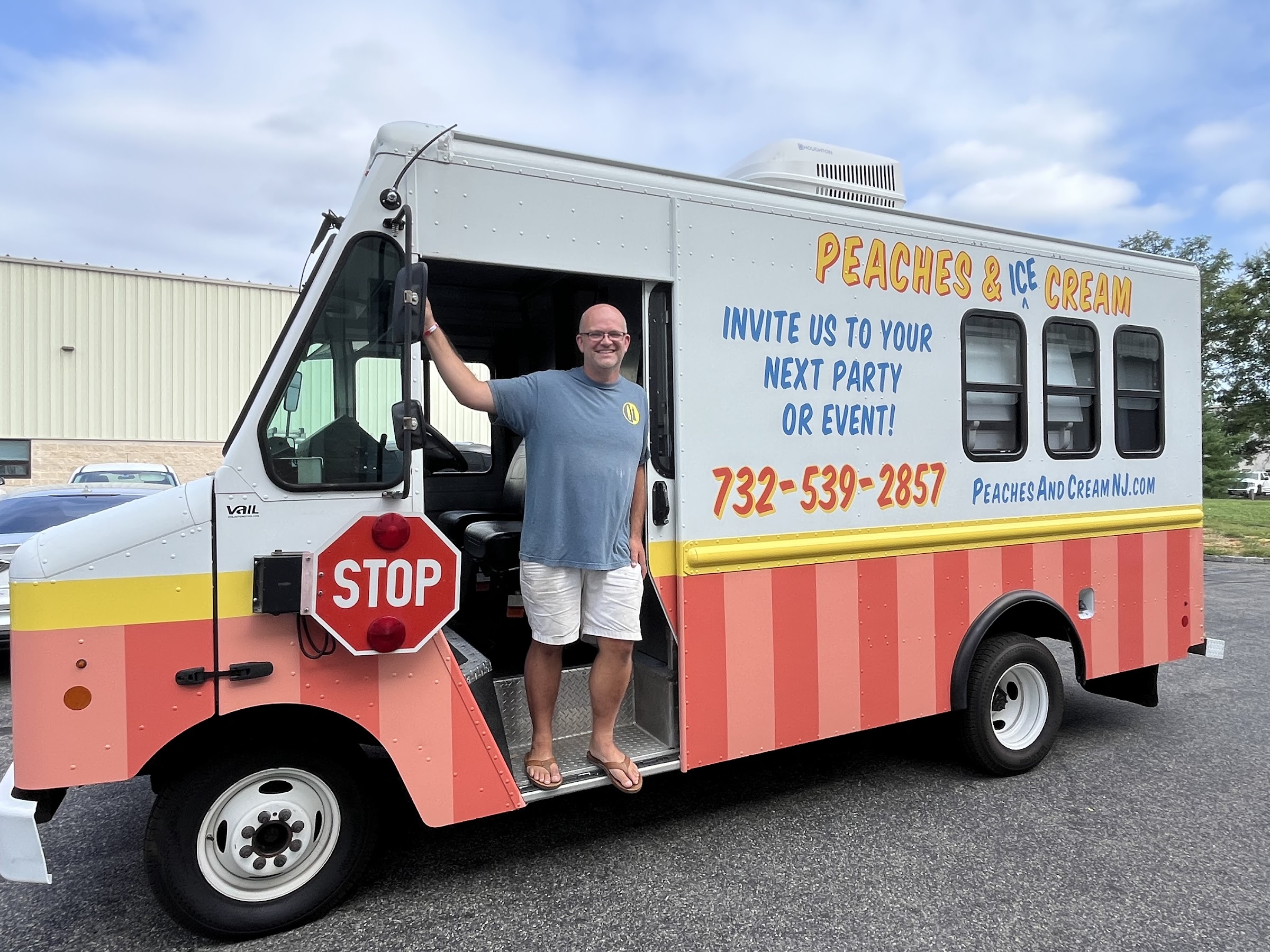 Peaches & Cream Ice Cream Truck photo
