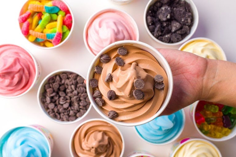 Yogurtland Hamilton photo